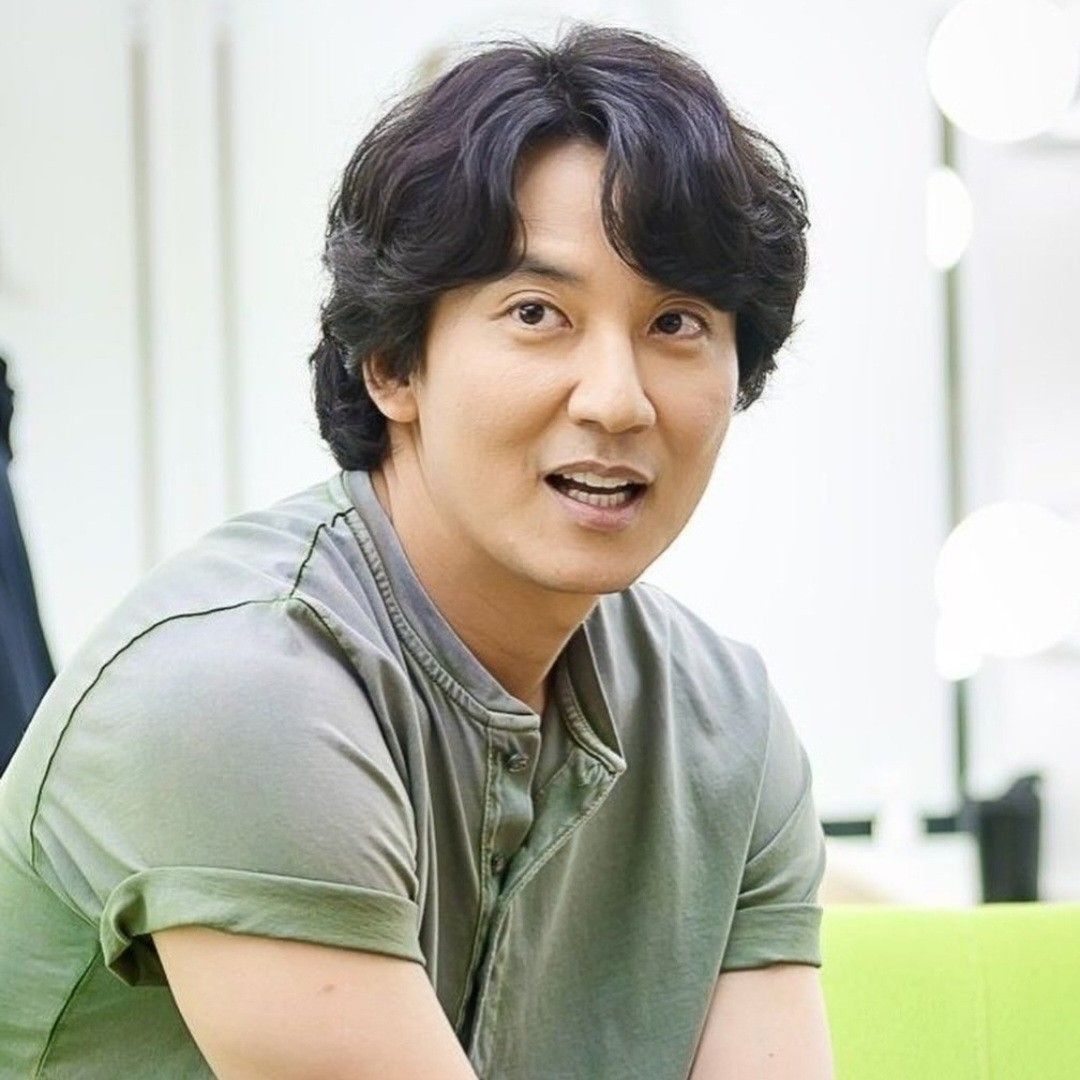 Behind-the-scenes cut of Kim Namgil