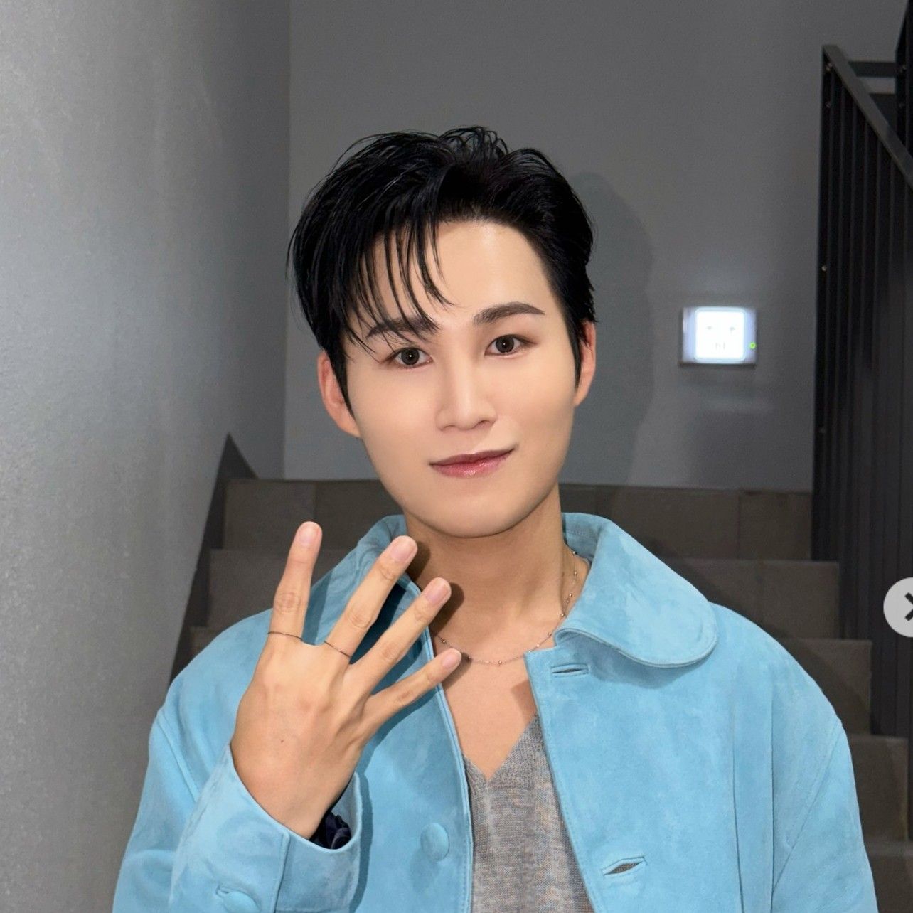 粉丝拍下的金熙栽瞬间