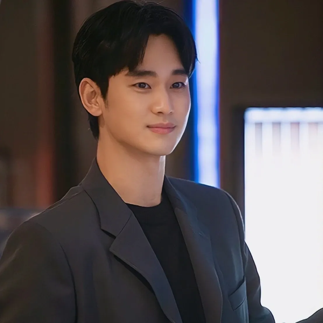 Recent activity shot of Kim Soohyun