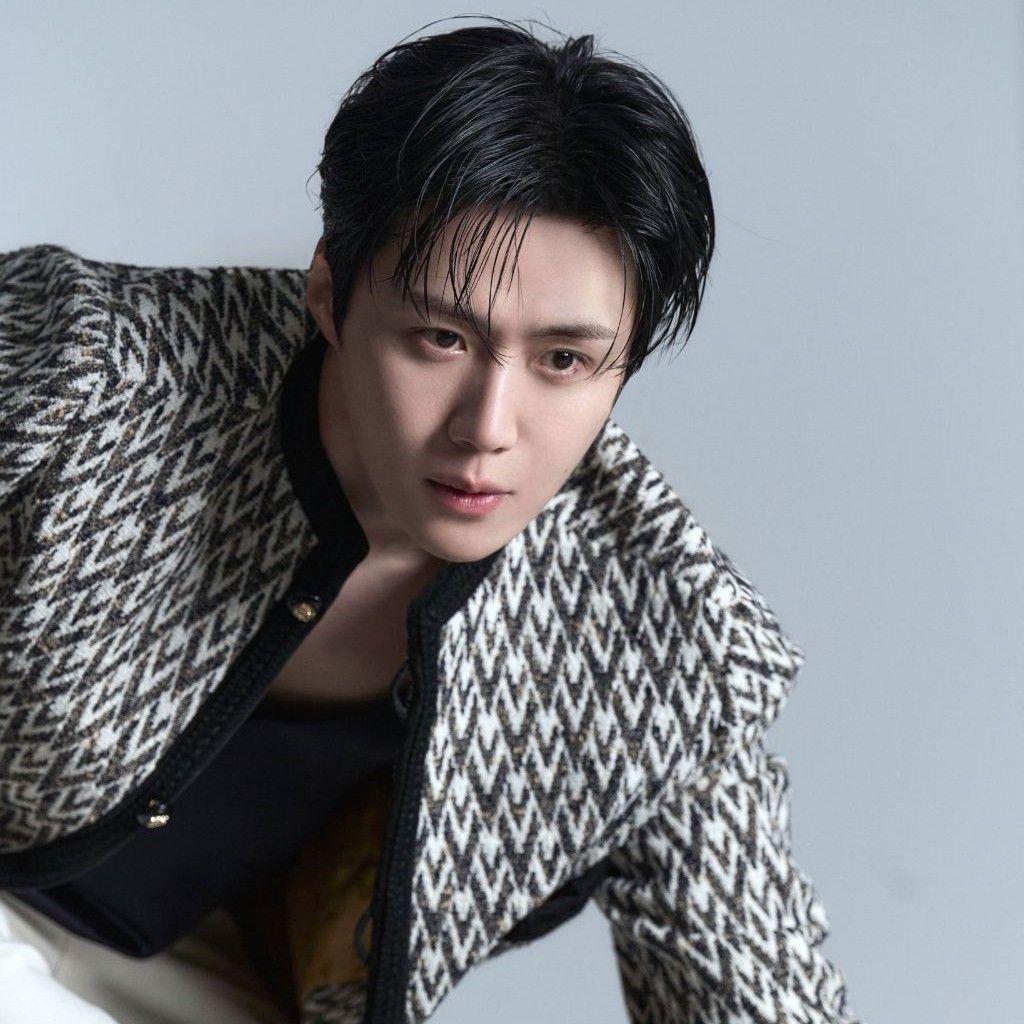 Behind-the-scenes cut of Kim Seonho