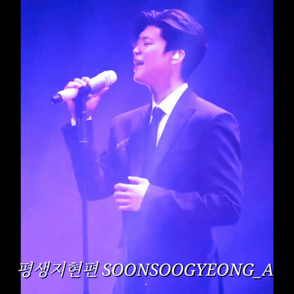 Popular profile image of Park Jihyeon selected by vote