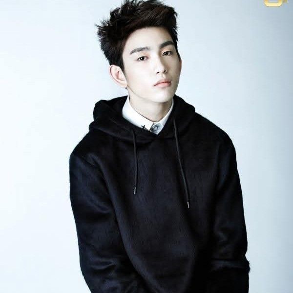 朴珍荣的近期活动照