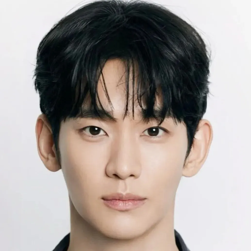 Behind-the-scenes cut of Kim Soohyun
