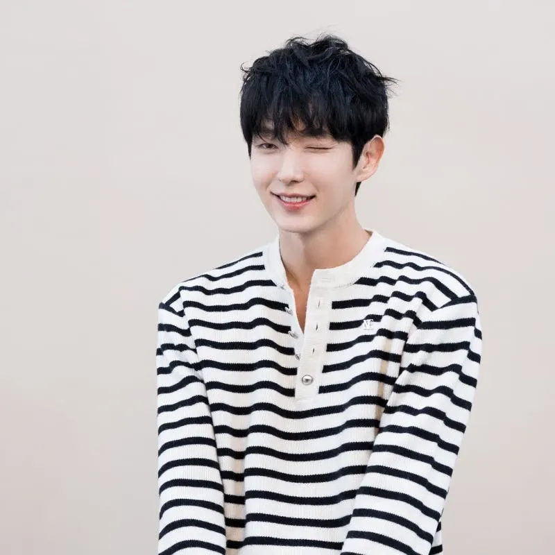 Behind-the-scenes cut of Lee Joongi