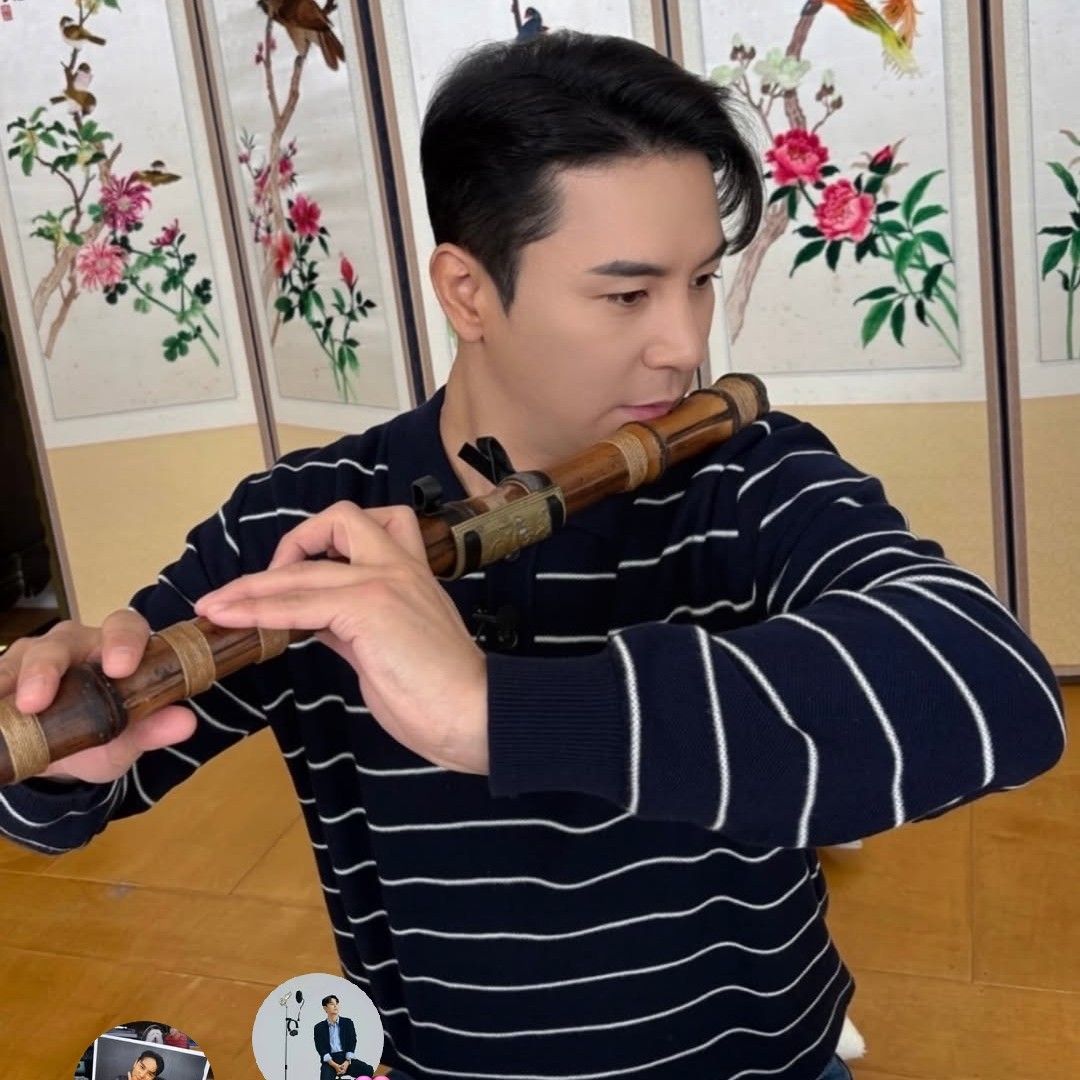 Recent activity shot of Jang Minho