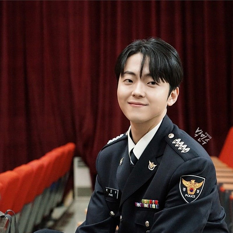 Behind-the-scenes cut of Park Minsu