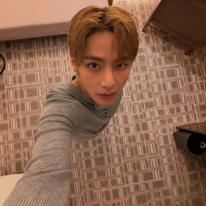 Recent activity shot of Kim Taehyung (V)