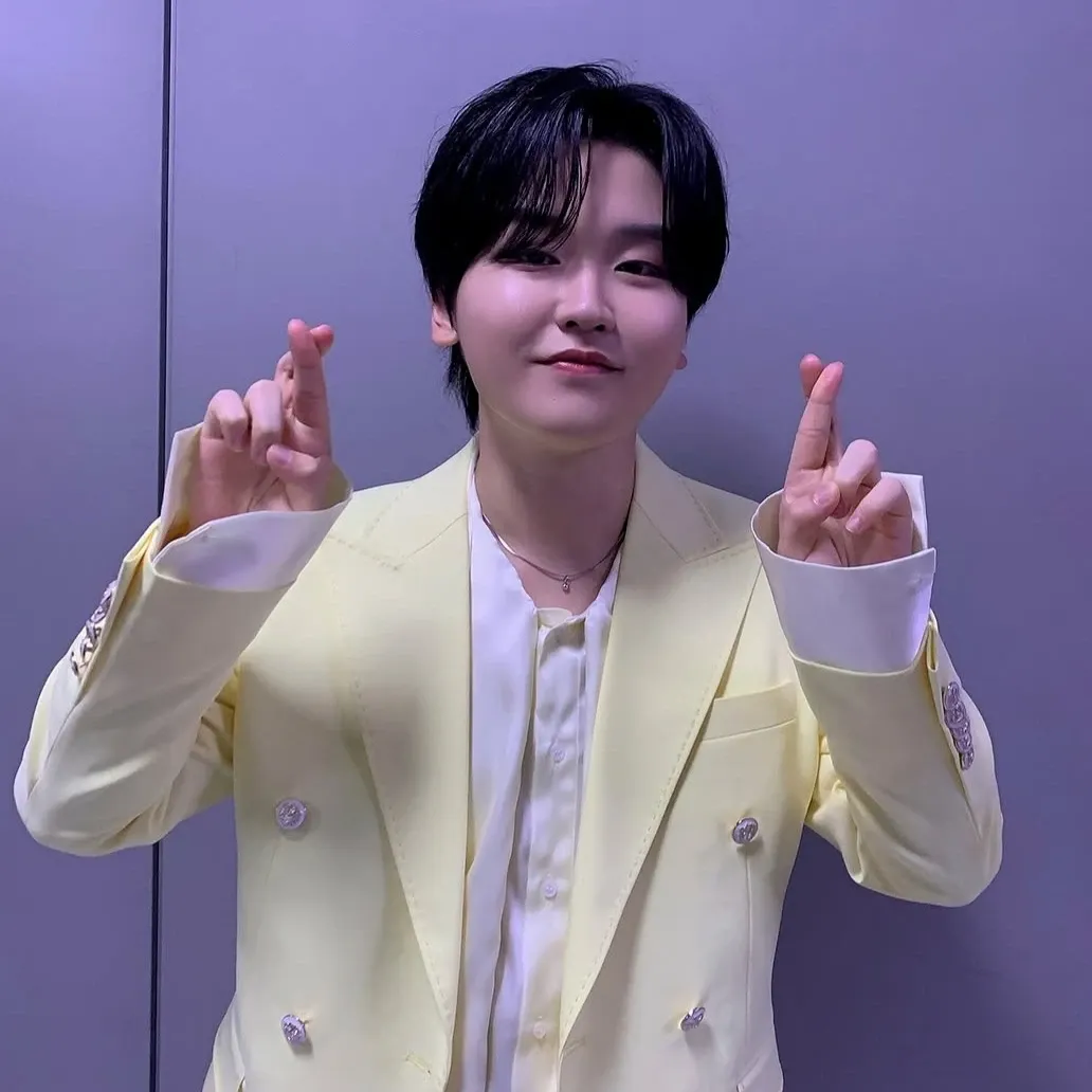 Behind-the-scenes cut of Park Sungon