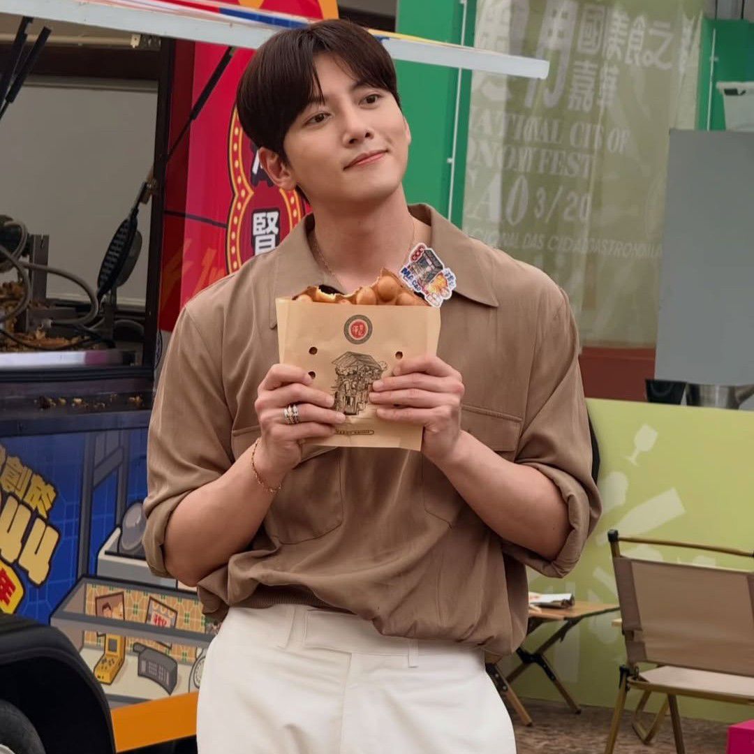 Behind-the-scenes cut of Ji Changwook