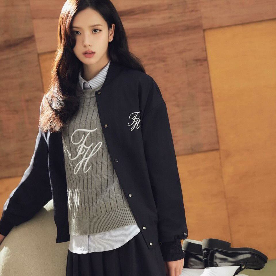 Latest photo of Jisoo (1995)