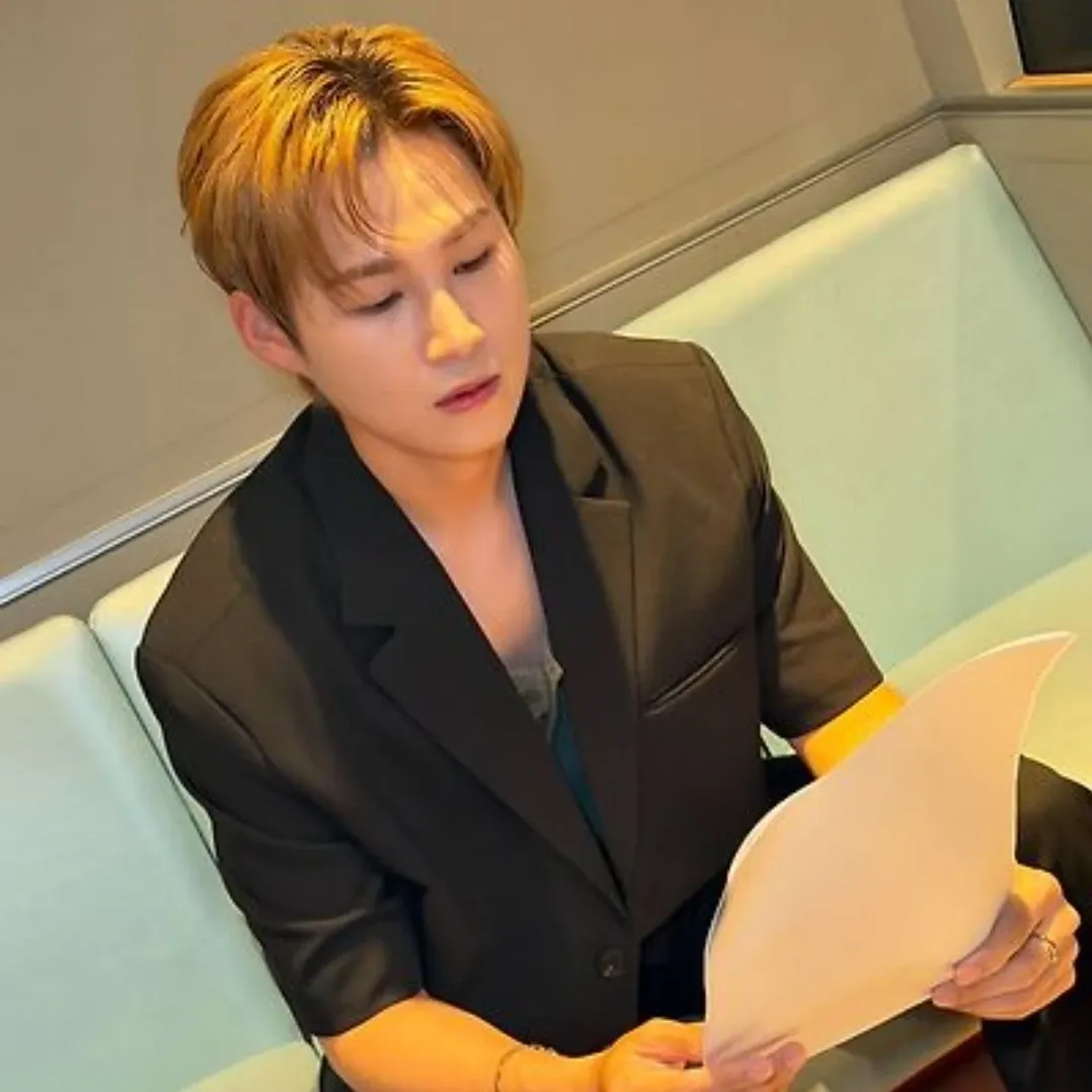 김희재의 비하인드 컷