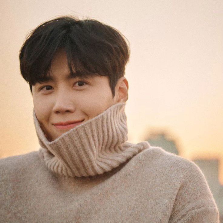 Behind-the-scenes cut of Kim Seonho