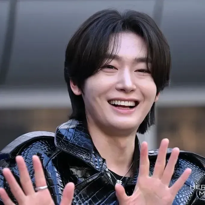 Latest photo of Kim Yongbin
