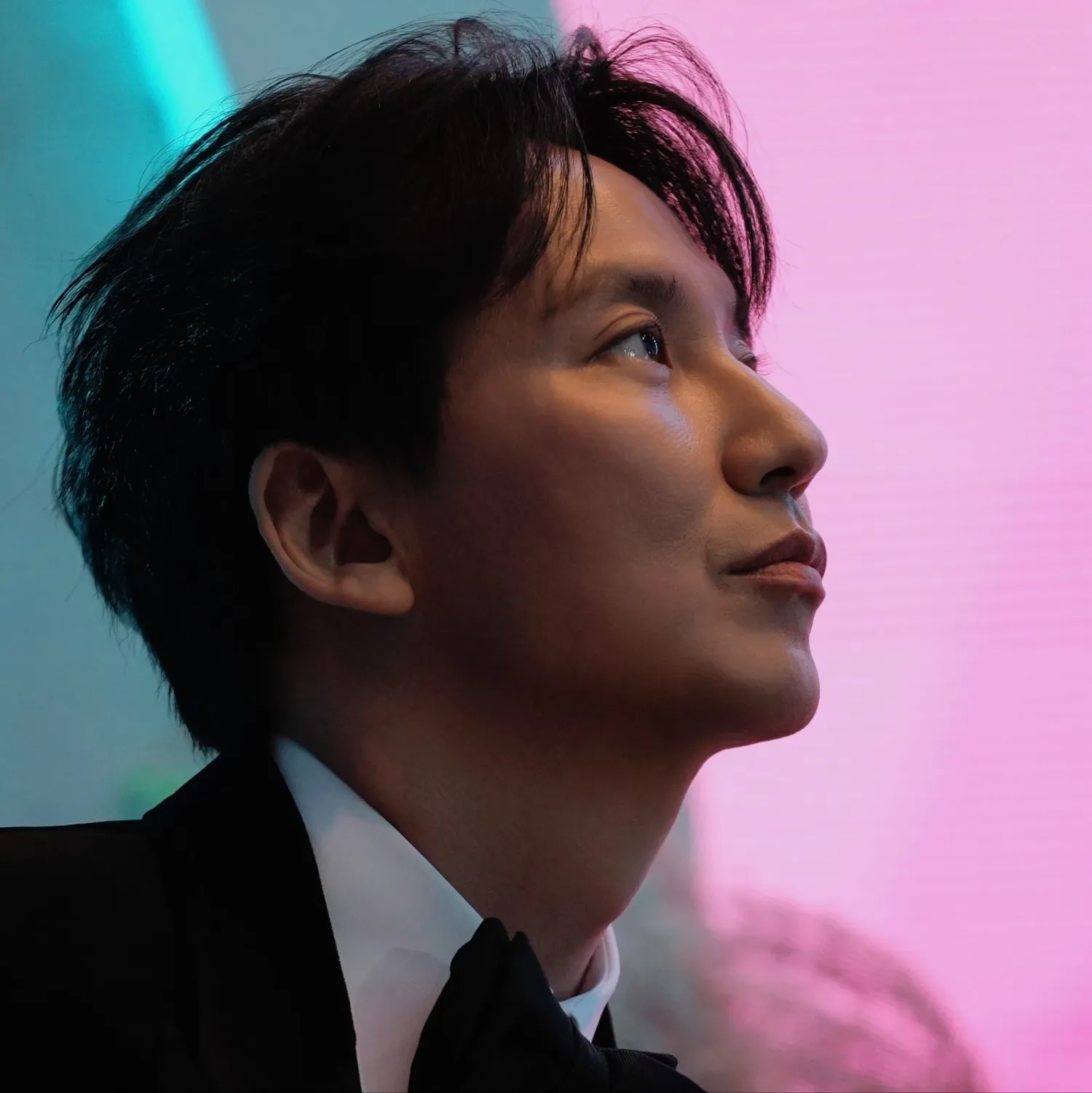 Behind-the-scenes cut of Kim Namgil