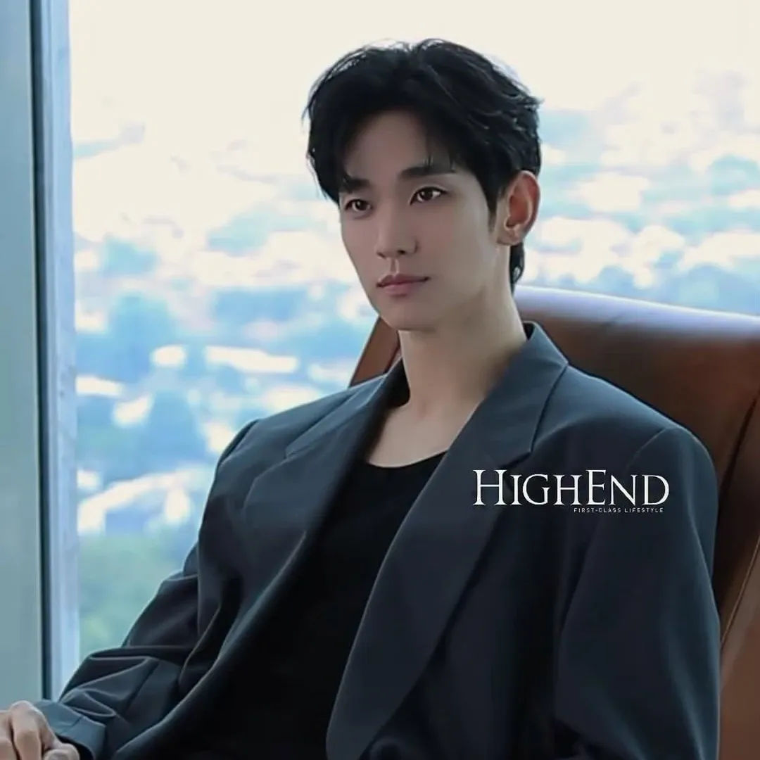 A moment captured by a fan of Kim Soohyun