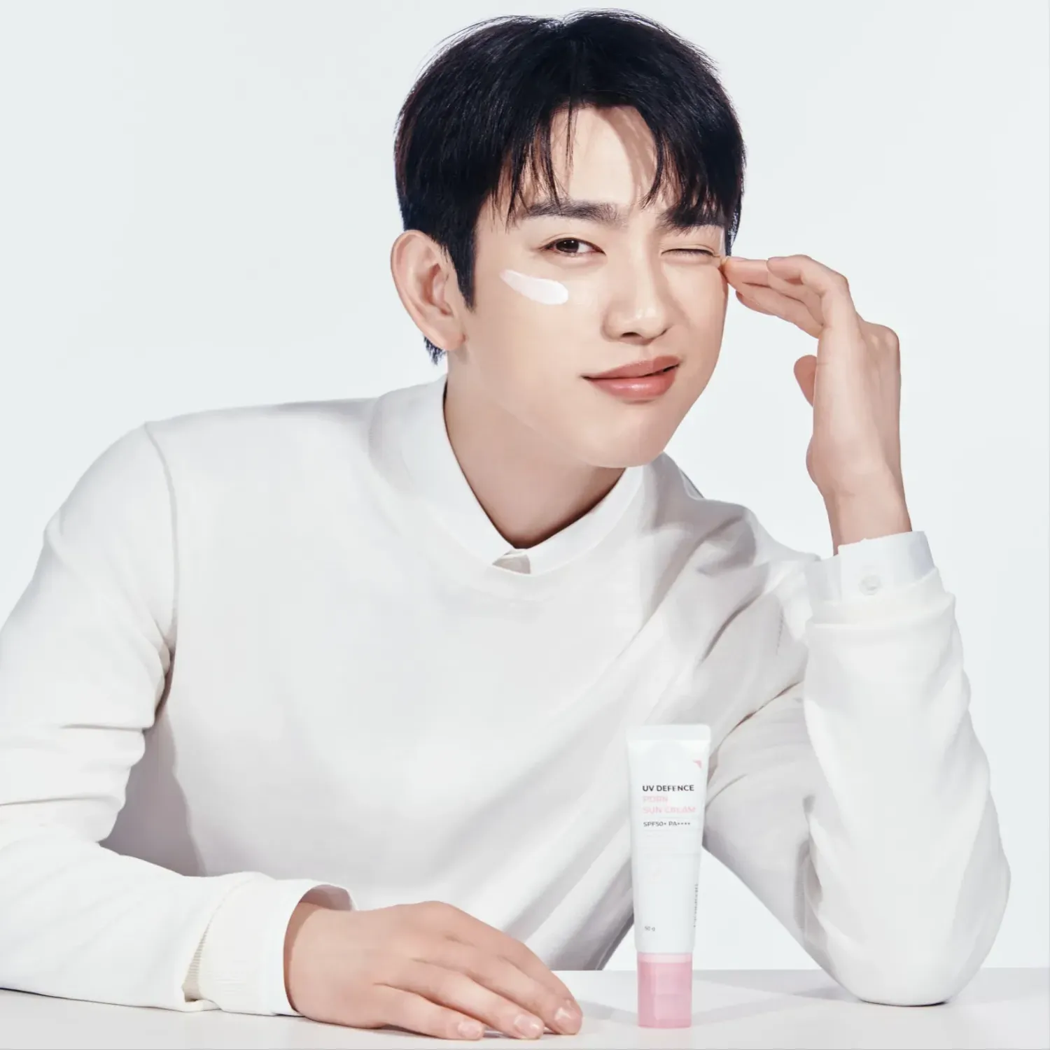 Cuplikan di balik layar dari Park Jinyoung