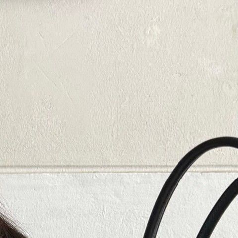 Behind-the-scenes cut of Bona