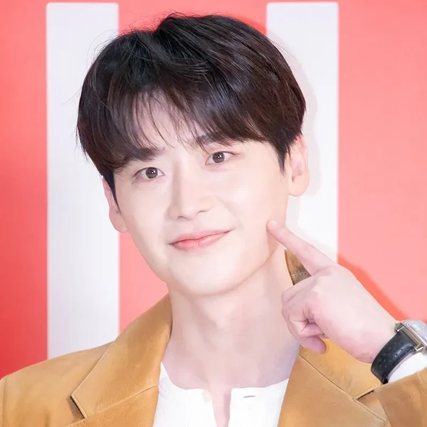 Popular profile image of Lee Jongsuk selected by vote