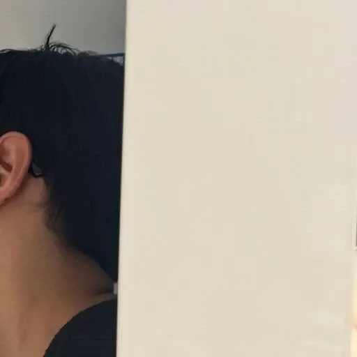 A moment captured by a fan of Park Seoham
