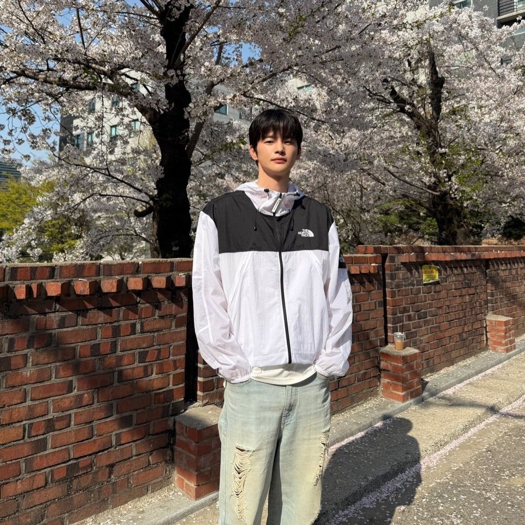 Momen yang diabadikan oleh penggemar Seo Inguk