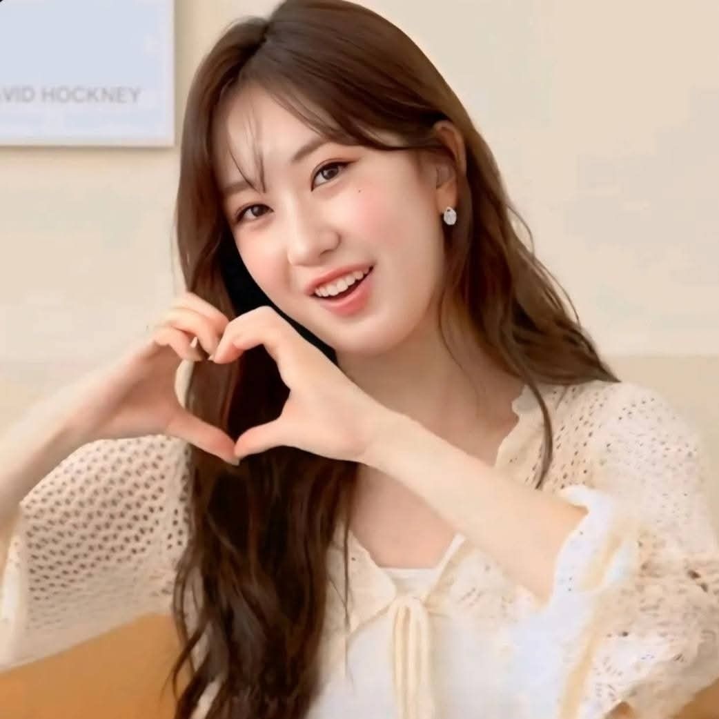 A moment captured by a fan of Jeon Yujin