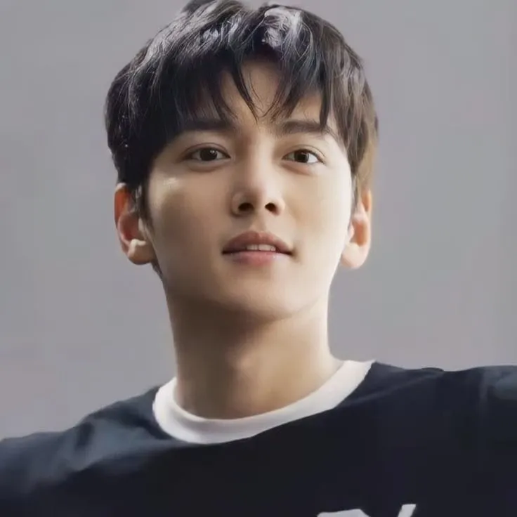 Latest photo of Ji Changwook