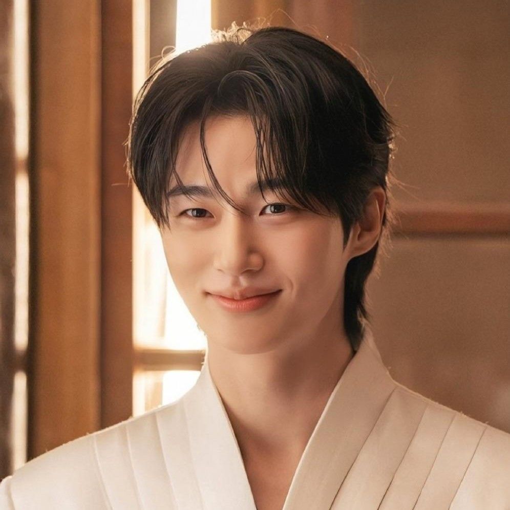 변우석의 비하인드 컷