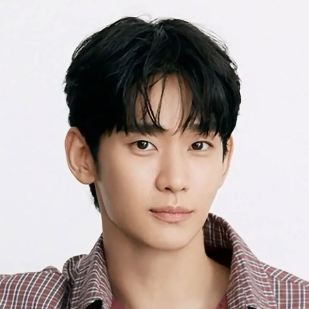 Recent activity shot of Kim Soohyun