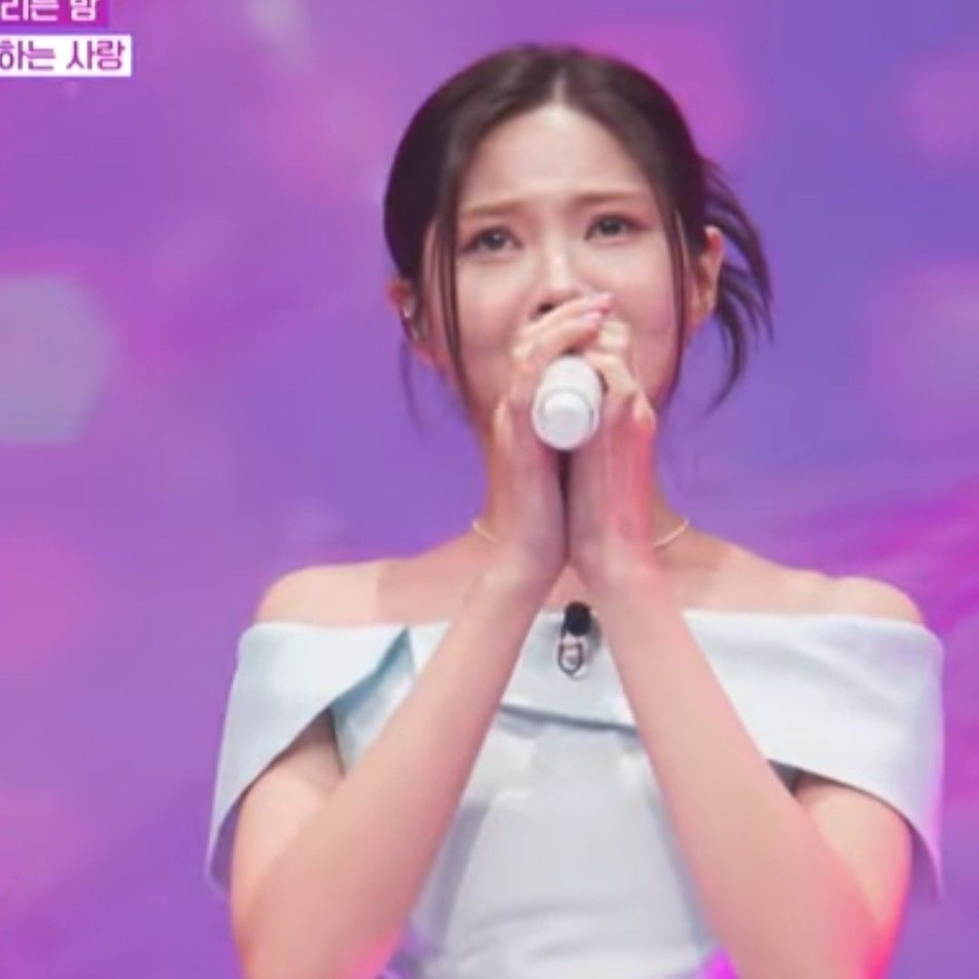 A moment captured by a fan of Bae Ahyeon