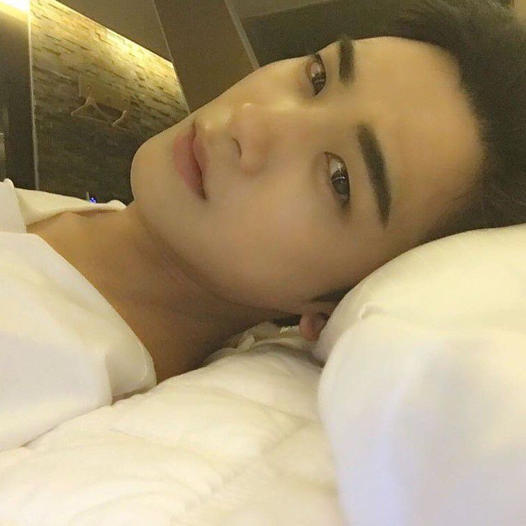 Behind-the-scenes cut of Park Hyungsik