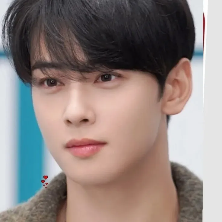 Recent activity shot of Cha Eunwoo