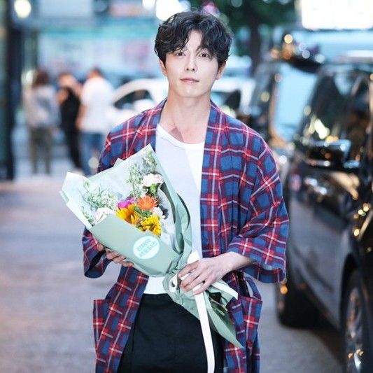 Behind-the-scenes cut of Kim Jaewook