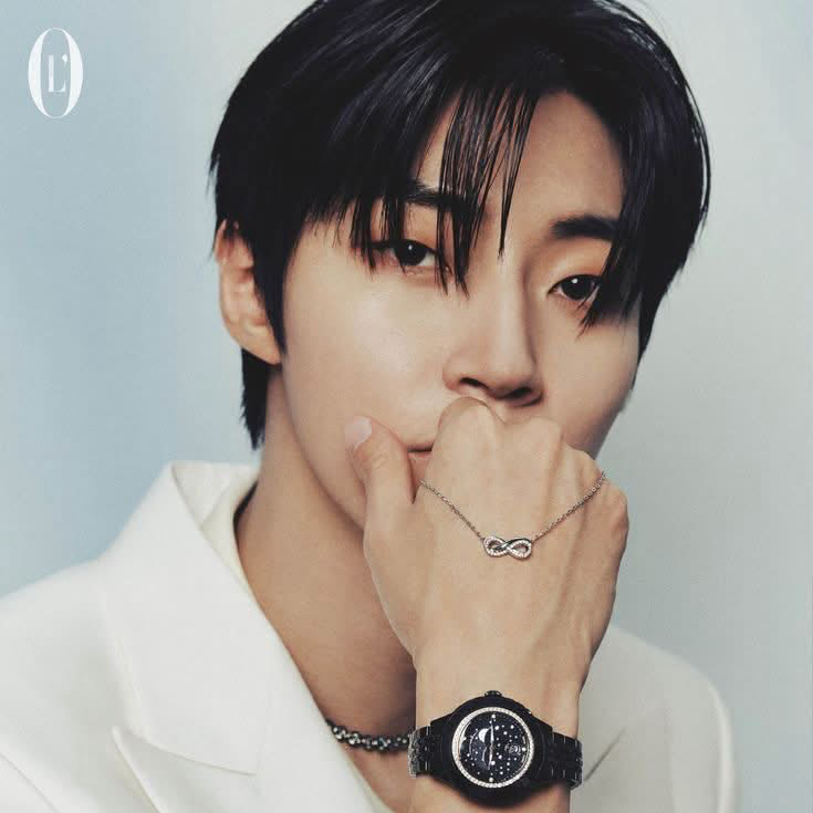 Behind-the-scenes cut of Hwang Inyoup