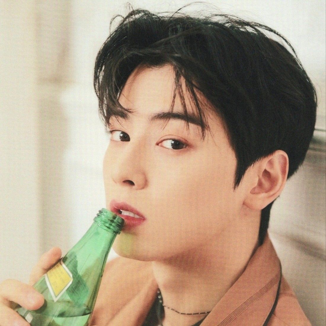 Recent activity shot of Cha Eunwoo