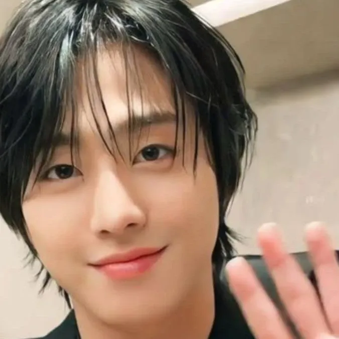 Recent activity shot of Ahn Hyoseop