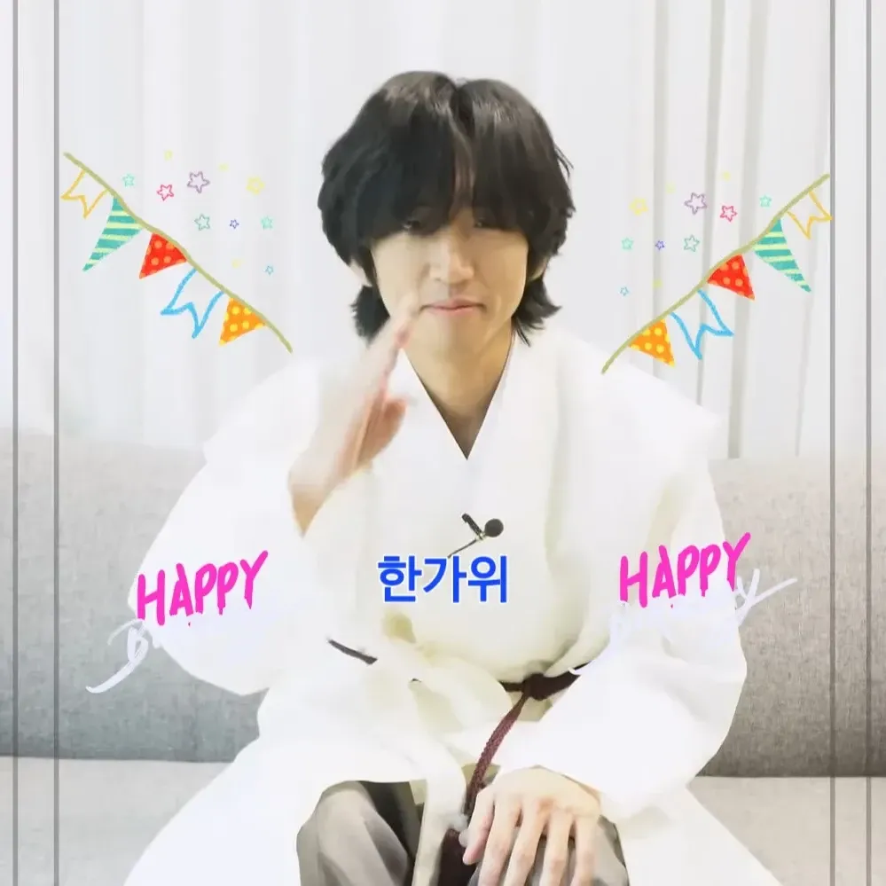 Behind-the-scenes cut of Lee Seungyoon
