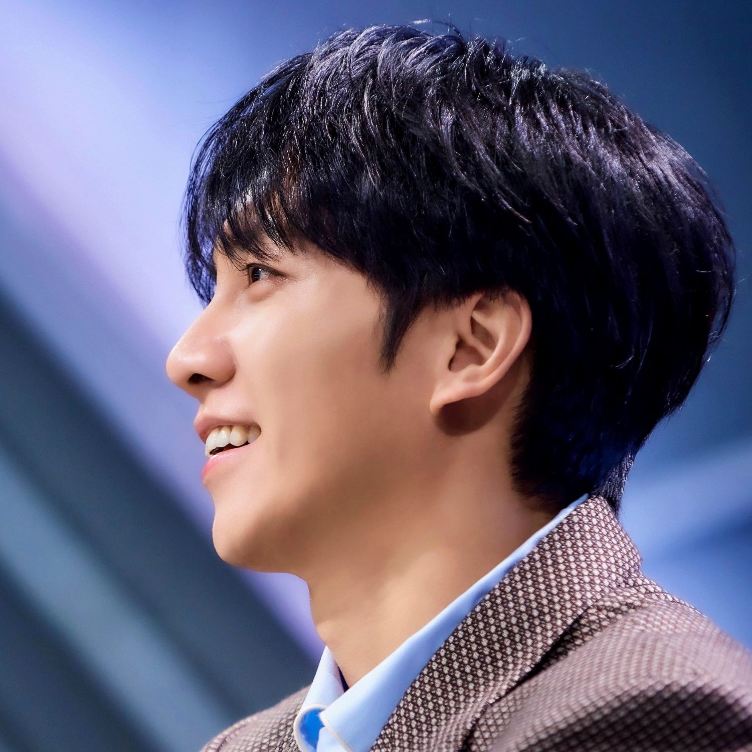 イ・スンギの最近の活動ショット