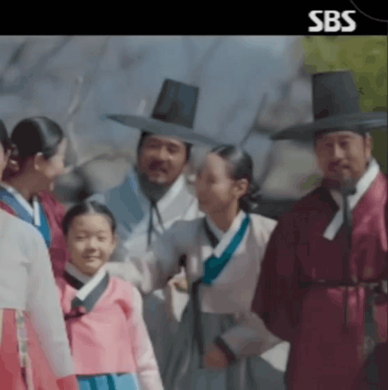 Recent activity shot of Kim Hyeyoon