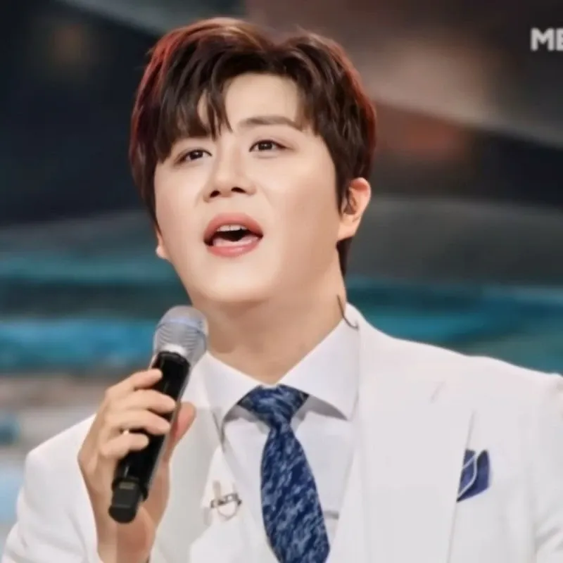 진해성의 비하인드 컷