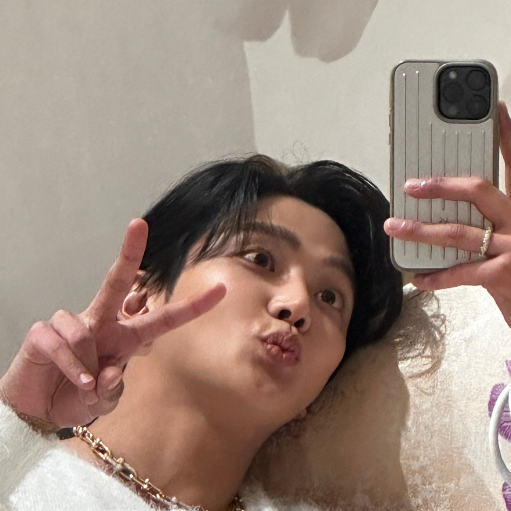 Foto kegiatan terbaru dari Rowoon