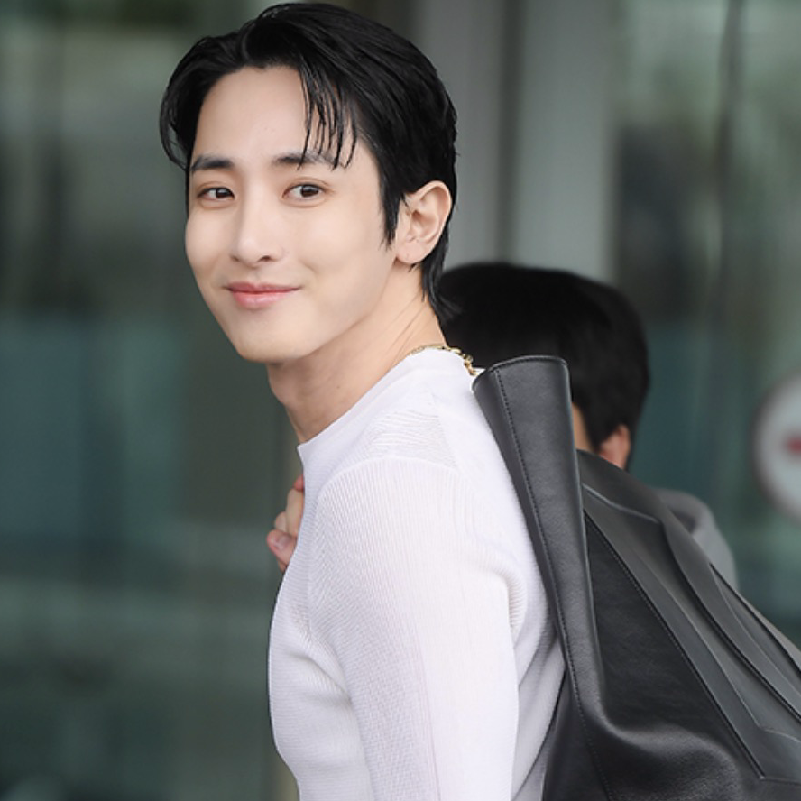 Behind-the-scenes cut of Lee Soohyuk