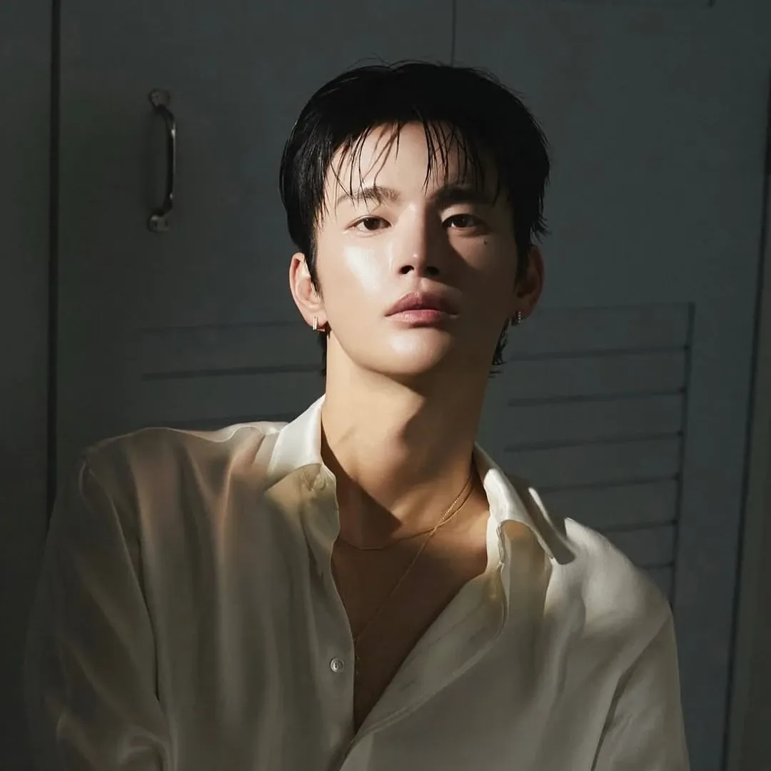Recent activity shot of Seo Inguk