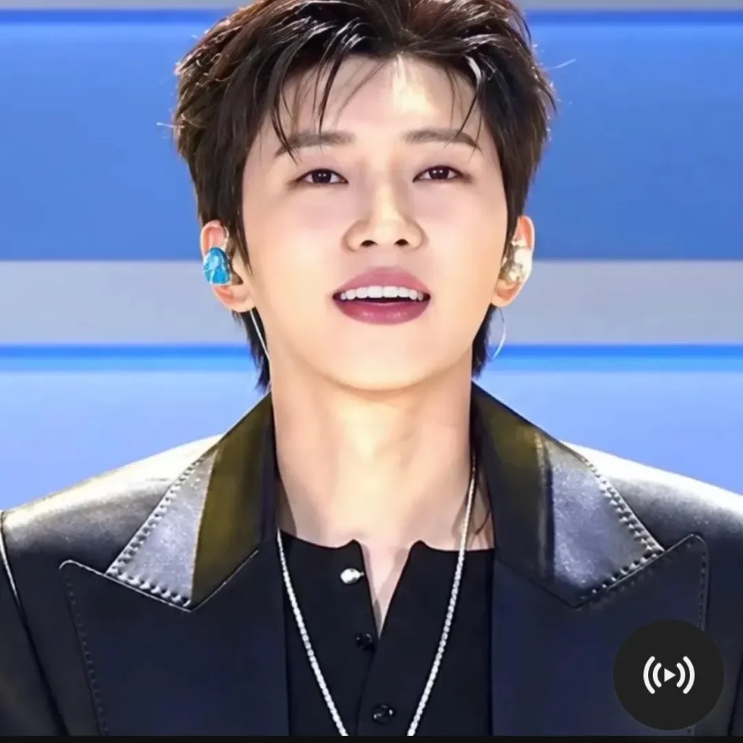 Foto kegiatan terbaru dari Lim Youngwoong