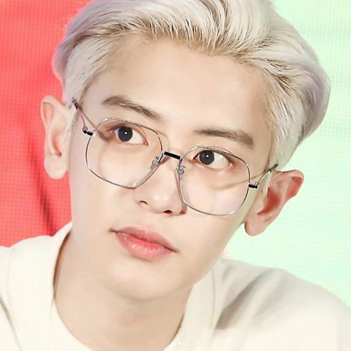 A moment captured by a fan of Chanyeol