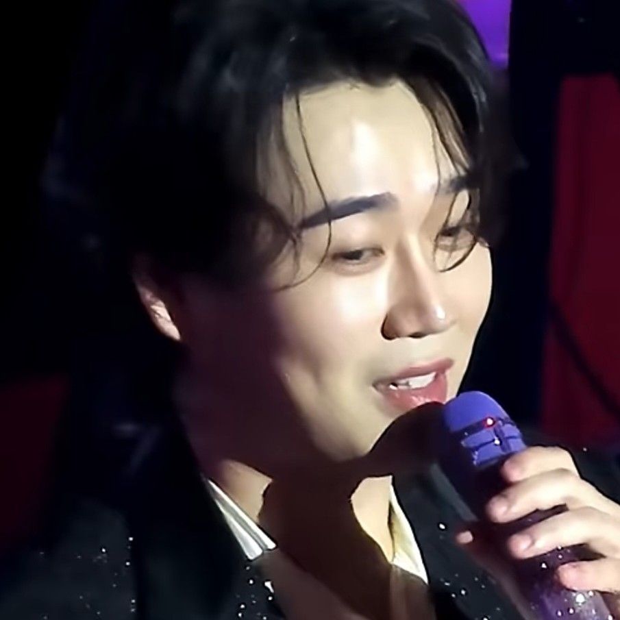 Latest photo of Hwang Youngwoong