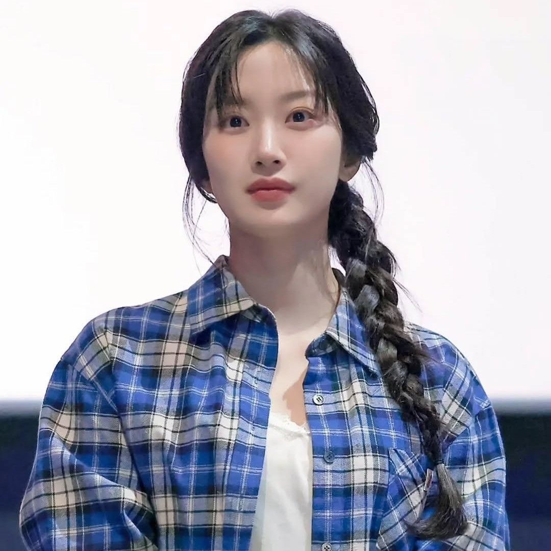 Recent activity shot of Mun Kayoung