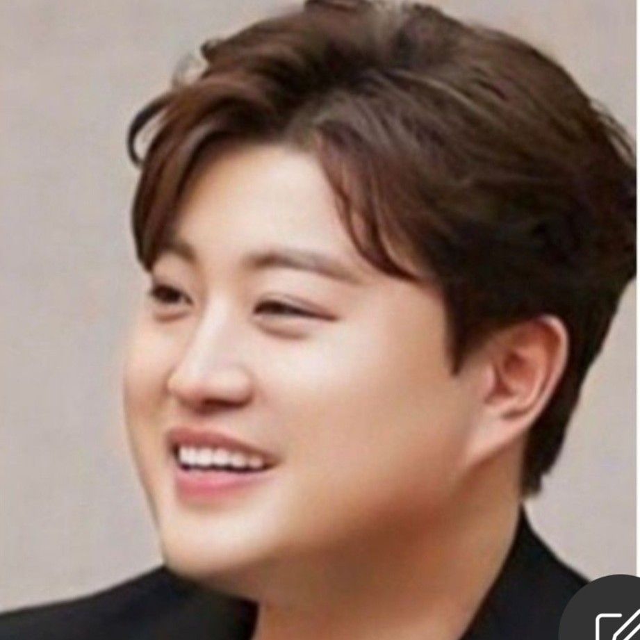 Cuplikan di balik layar dari Kim Hojoong