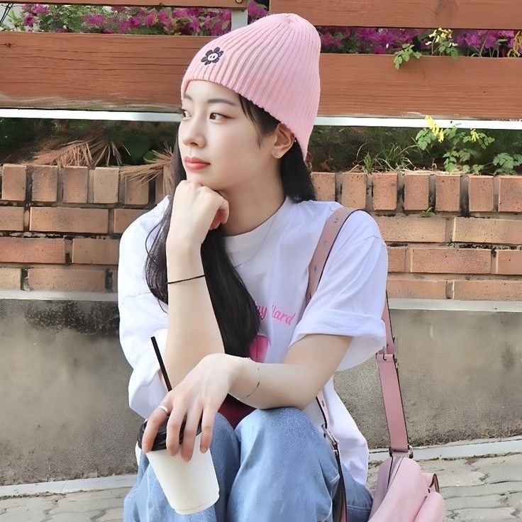 Behind-the-scenes cut of Dahyun