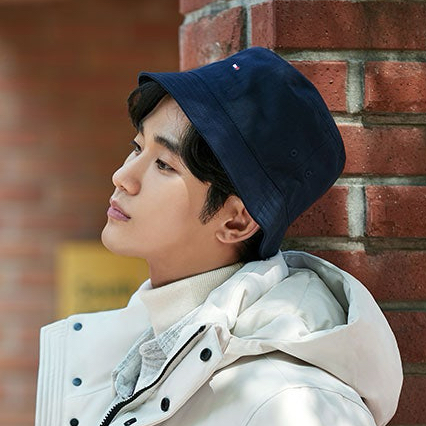 粉絲拍下的金秀賢瞬間