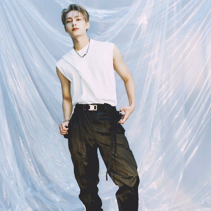 Behind-the-scenes cut of Wen Junhui